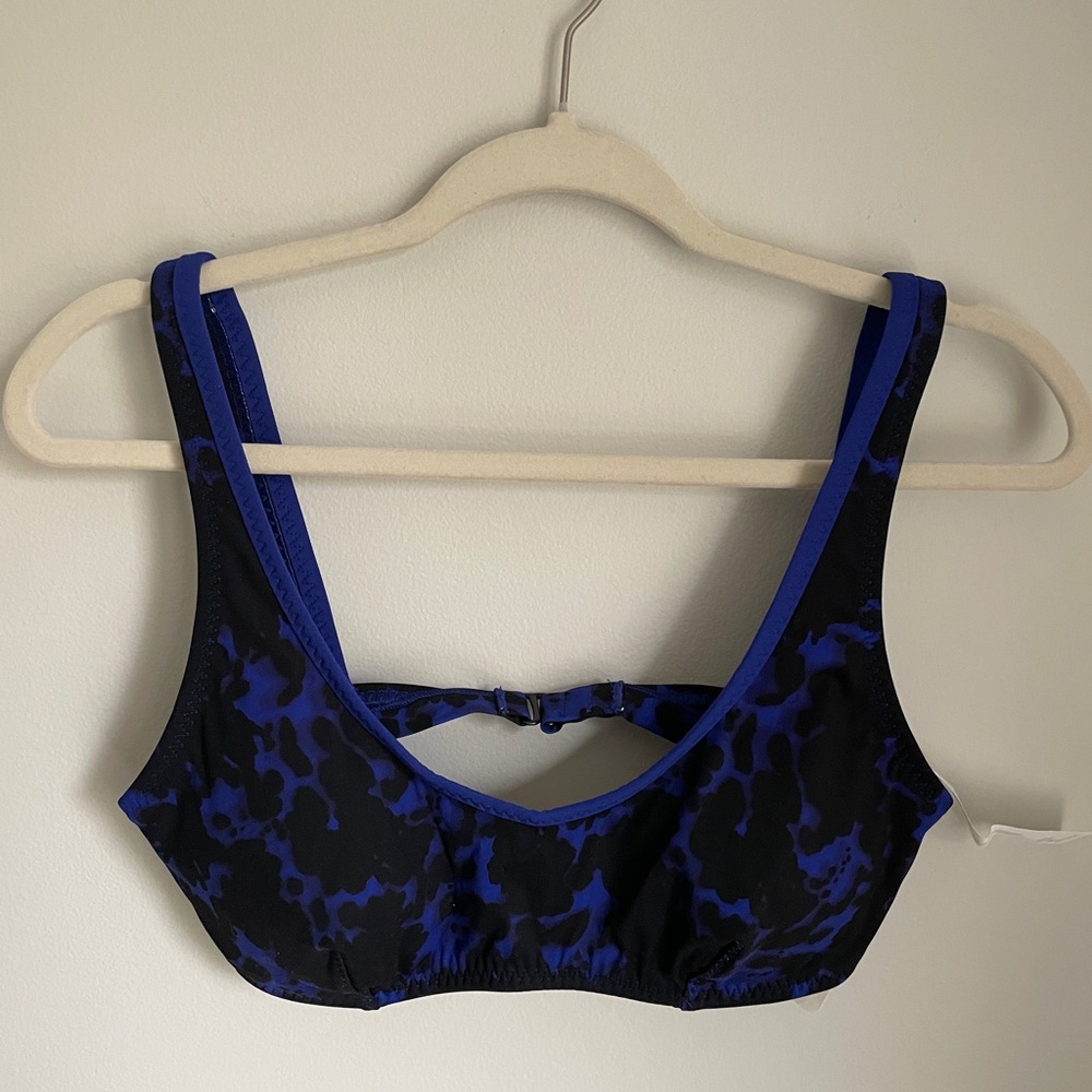 Fabletics Sunset Scoop Swim Top in Admiral Blue Women’s Size Medium NWT